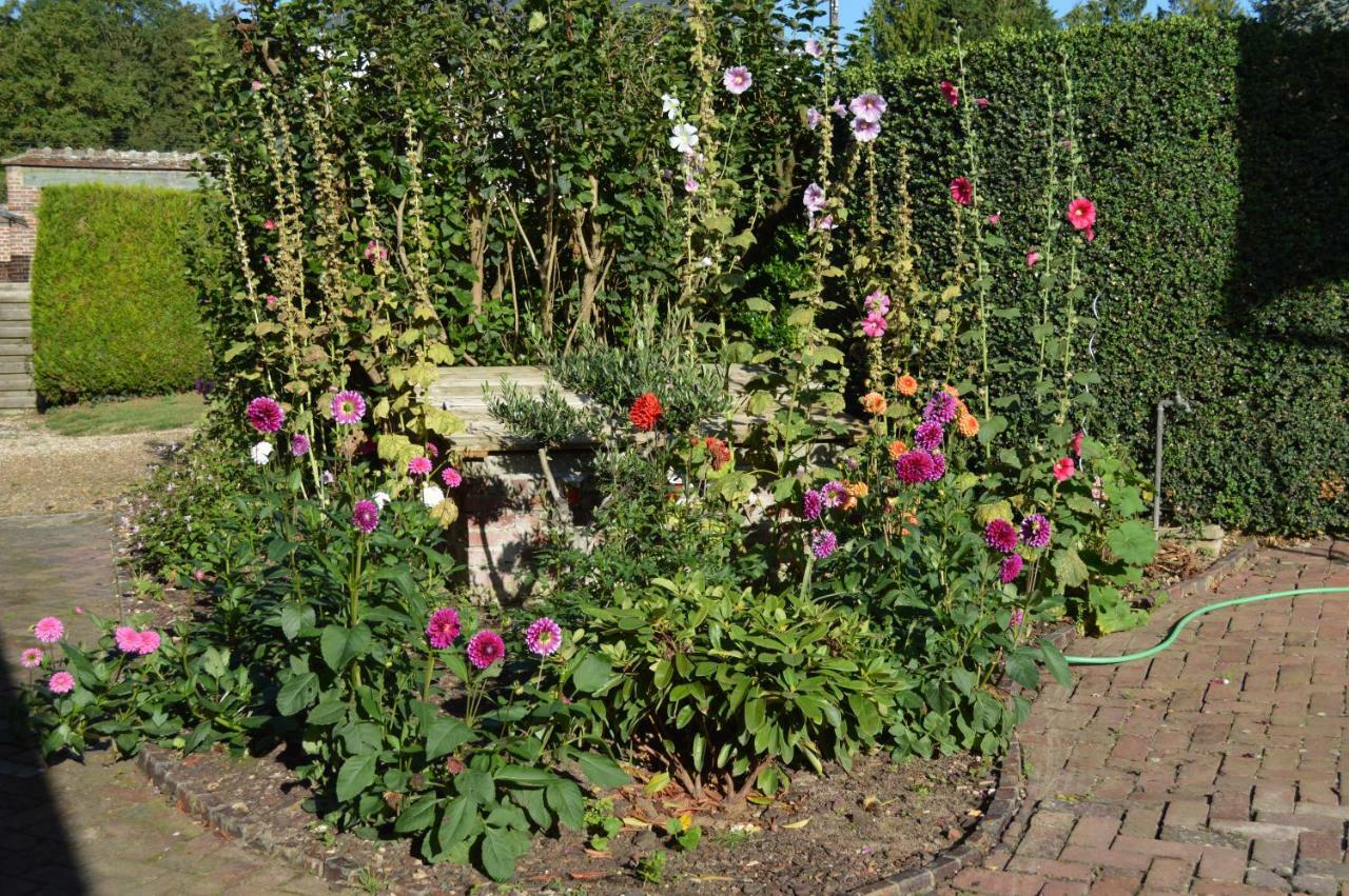 Bed and Breakfast Le Beauvaisis Esches Esterno foto